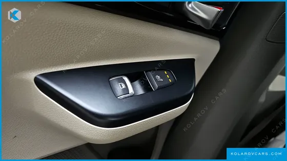 KIA CARNIVAL DIESEL 9-SEATER PRESTIGE