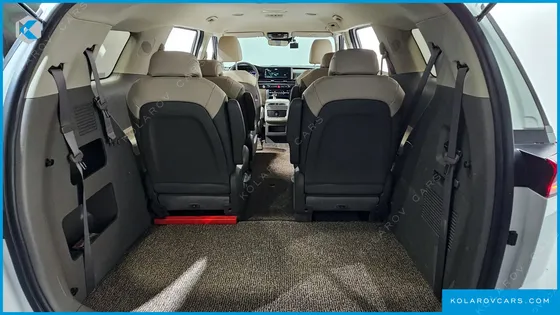 KIA CARNIVAL DIESEL 9-SEATER PRESTIGE