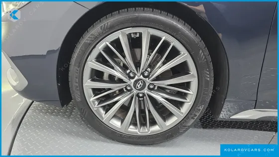 HYUNDAI GRANDEUR 3.0 EXCLUSIVE