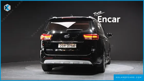 KIA CARNIVAL 9-SEATER NOBLESSE