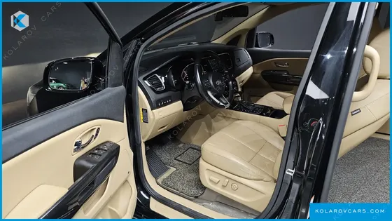 KIA CARNIVAL 9-SEATER NOBLESSE