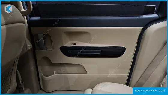 KIA CARNIVAL 9-SEATER NOBLESSE