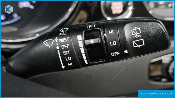 KIA CARNIVAL 9-SEATER NOBLESSE