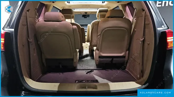 KIA CARNIVAL 9-SEATER NOBLESSE