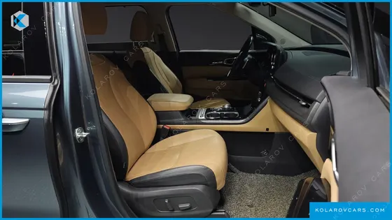 KIA CARNIVAL DIESEL 9-SEATER NOBLESSE