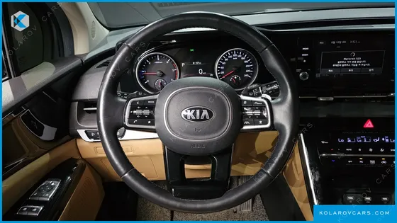 KIA CARNIVAL DIESEL 9-SEATER NOBLESSE