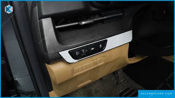 KIA CARNIVAL DIESEL 9-SEATER NOBLESSE