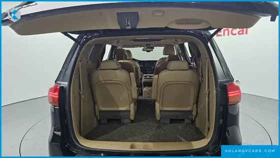 KIA CARNIVAL 9-SEATER HI-LIMOUSINE