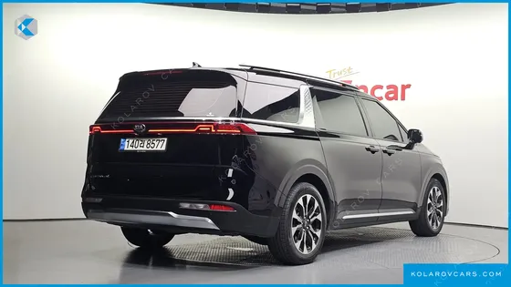 KIA CARNIVAL DIESEL 9-SEATER SIGNATURE