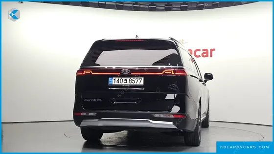 KIA CARNIVAL DIESEL 9-SEATER SIGNATURE