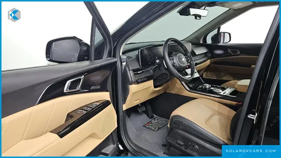 KIA CARNIVAL DIESEL 9-SEATER SIGNATURE
