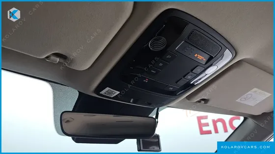 KIA CARNIVAL DIESEL 9-SEATER SIGNATURE