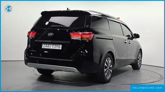 KIA CARNIVAL 9-SEATER LUXURY