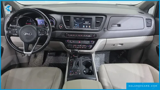 KIA CARNIVAL 9-SEATER LUXURY