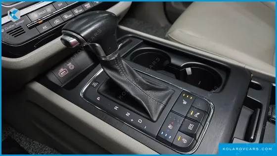 KIA CARNIVAL 9-SEATER LUXURY