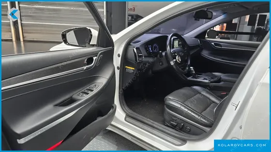 HYUNDAI GRANDEUR 2.2 DIESEL PREMIUM