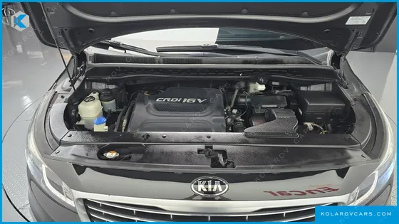 KIA CARNIVAL 7-SEATER LIMOUSINE