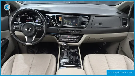 KIA CARNIVAL 7-SEATER LIMOUSINE