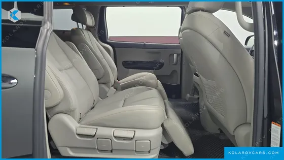 KIA CARNIVAL 7-SEATER LIMOUSINE