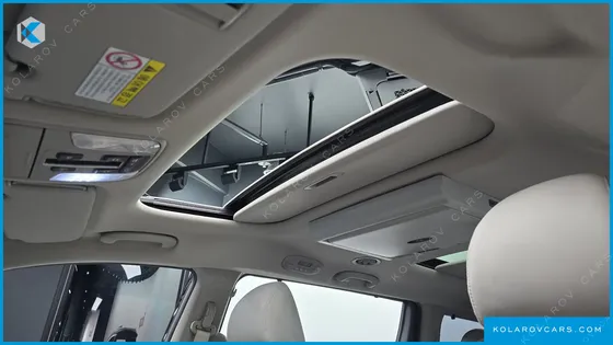 KIA CARNIVAL 7-SEATER LIMOUSINE