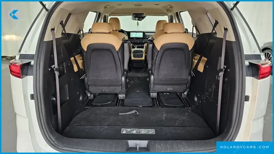 KIA CARNIVAL GASOLINE 9-SEATER PRESTIGE