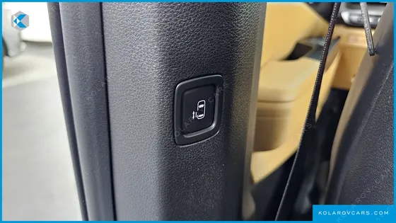 KIA CARNIVAL GASOLINE 9-SEATER PRESTIGE