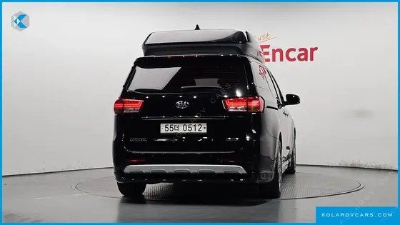 KIA CARNIVAL 7-SEATER HI-LIMOUSINE