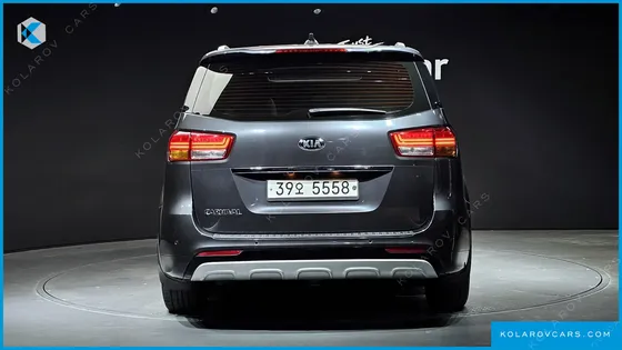 KIA CARNIVAL 9-SEATER PRESTIGE