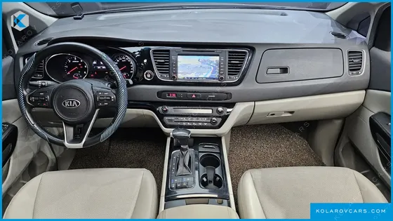 KIA CARNIVAL 9-SEATER PRESTIGE