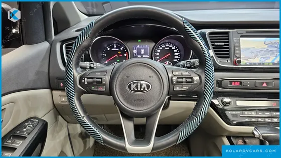 KIA CARNIVAL 9-SEATER PRESTIGE