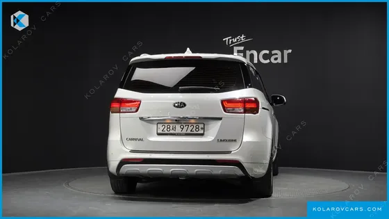 KIA CARNIVAL 7-SEATER LIMOUSINE