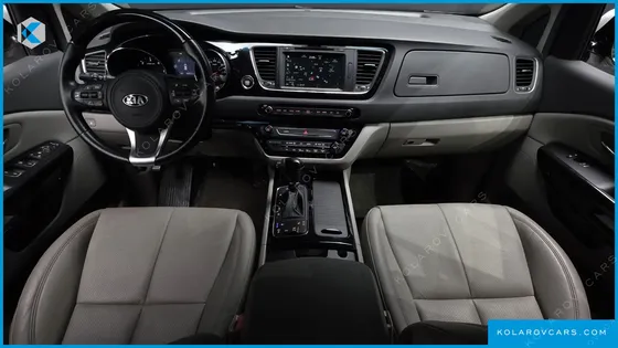 KIA CARNIVAL 7-SEATER LIMOUSINE