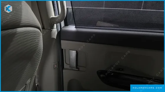 KIA CARNIVAL 7-SEATER LIMOUSINE