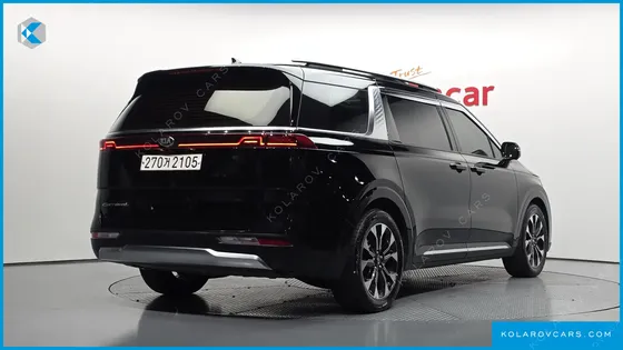 KIA CARNIVAL DIESEL 9-SEATER SIGNATURE