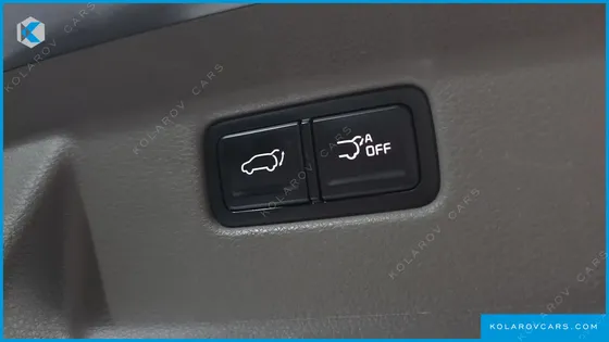 KIA CARNIVAL DIESEL 9-SEATER SIGNATURE