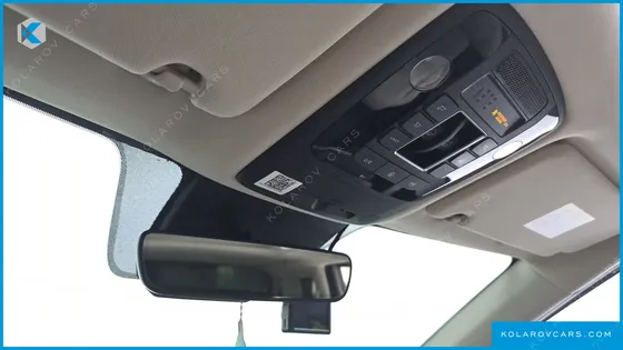 KIA CARNIVAL DIESEL 9-SEATER SIGNATURE