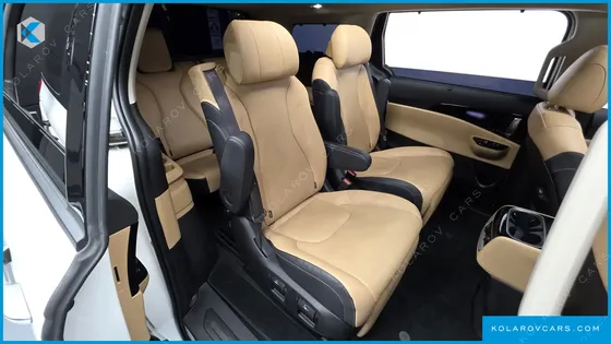 KIA CARNIVAL DIESEL 7-SEATER SIGNATURE