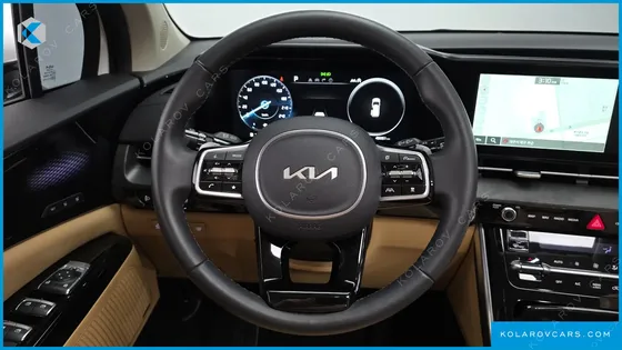 KIA CARNIVAL DIESEL 7-SEATER SIGNATURE