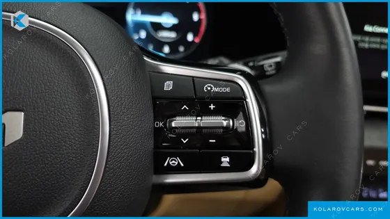 KIA CARNIVAL DIESEL 7-SEATER SIGNATURE