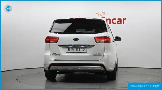 KIA CARNIVAL GASOLINE 7-SEATER LIMOUSINE