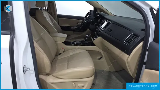 KIA CARNIVAL GASOLINE 7-SEATER LIMOUSINE