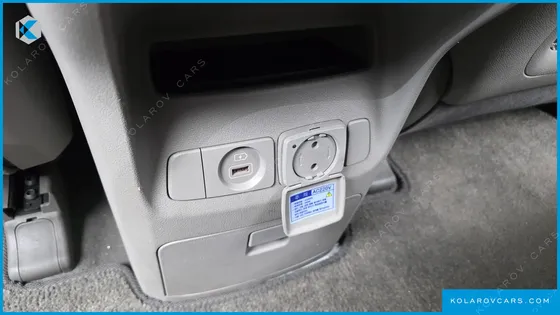 KIA CARNIVAL 7-SEATER LIMOUSINE