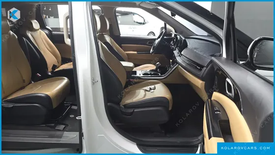 KIA CARNIVAL DIESEL 9-SEATER PRESTIGE
