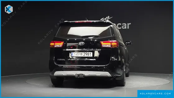 KIA CARNIVAL 9-SEATER NOBLESSE