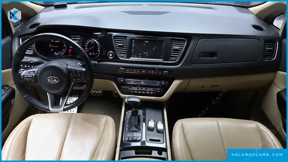 KIA CARNIVAL 9-SEATER NOBLESSE