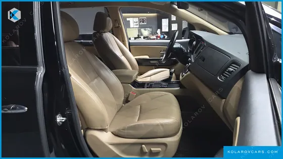 KIA CARNIVAL 9-SEATER NOBLESSE