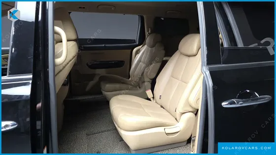 KIA CARNIVAL 9-SEATER NOBLESSE