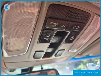 KIA CARNIVAL 9-SEATER PRESTIGE