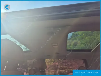 KIA CARNIVAL 9-SEATER PRESTIGE