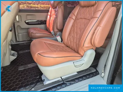 KIA CARNIVAL 9-SEATER PRESTIGE